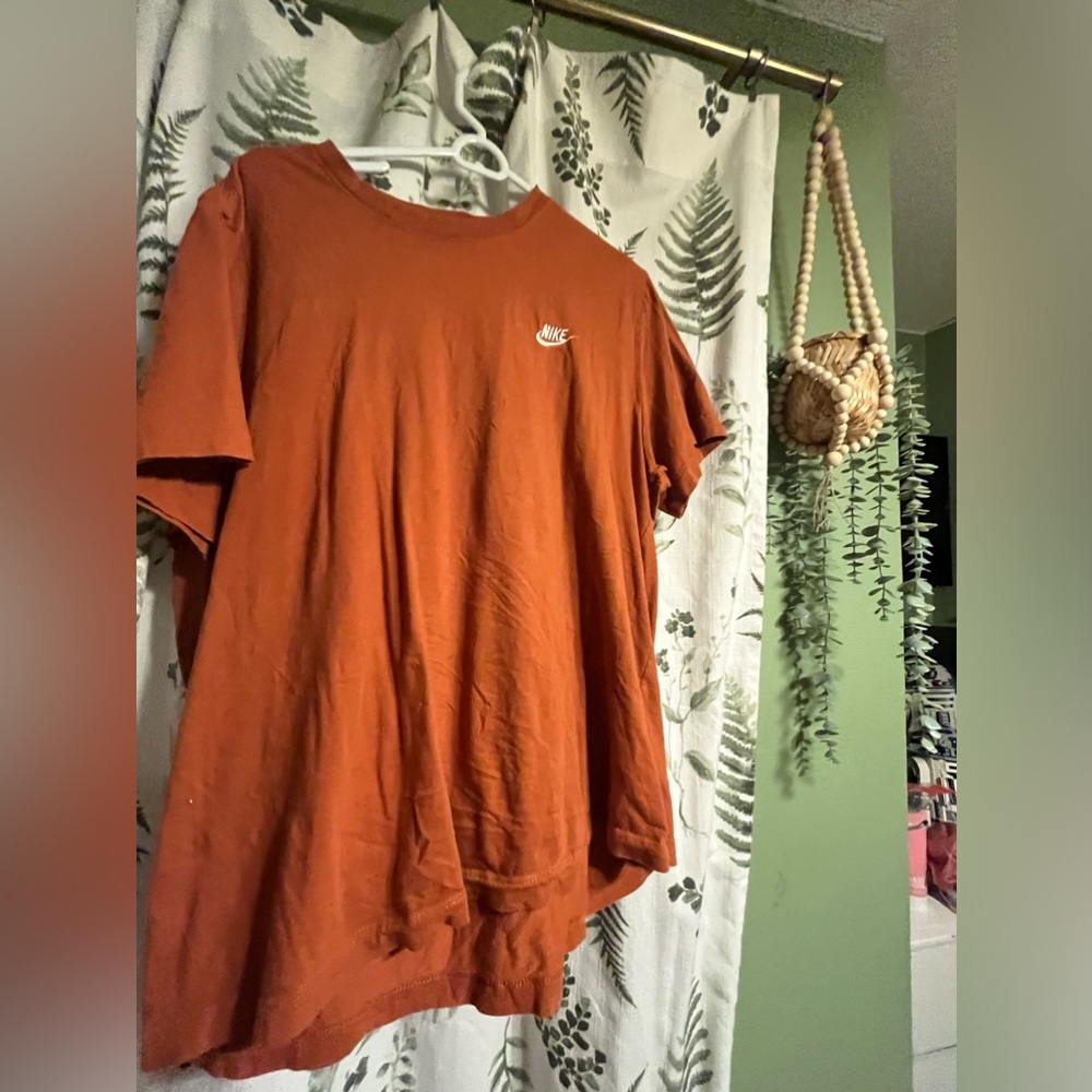 Men’s Nike tee